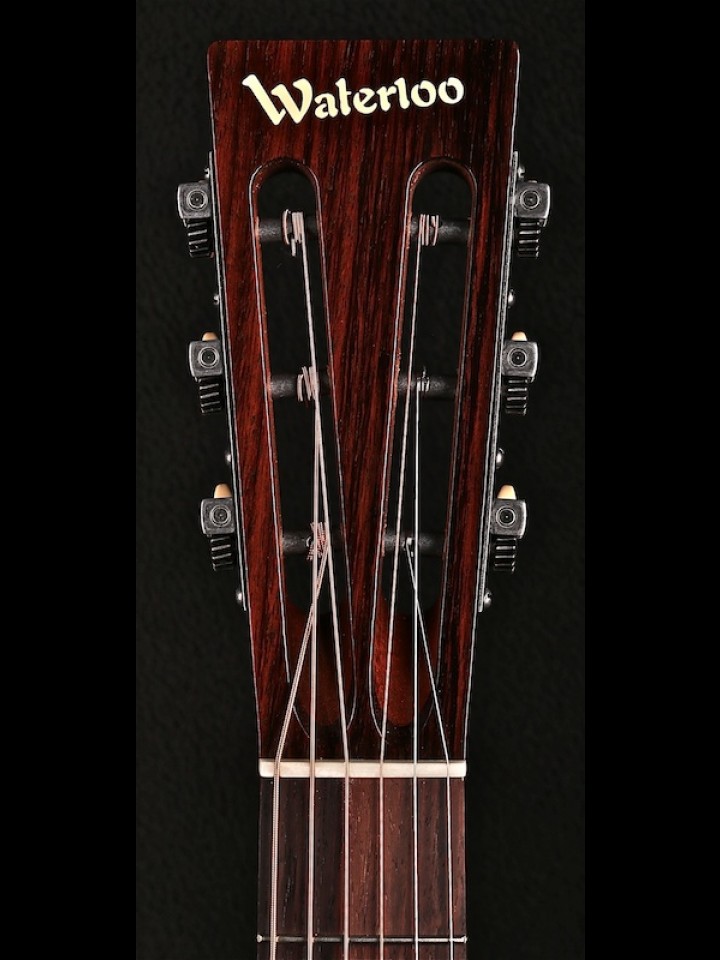 '30s Era 12-Fret with Cherry and Spruce w/Sunburst