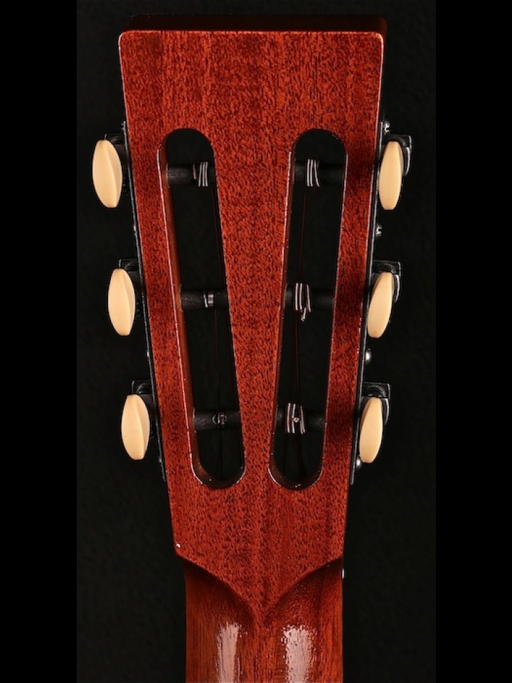 '30s Era 12-Fret with Cherry and Spruce w/Sunburst