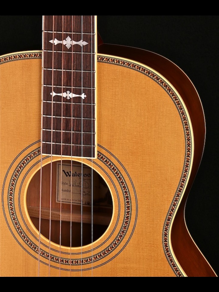 '30s Era 12-Fret Deluxe with Cherry and Spruce