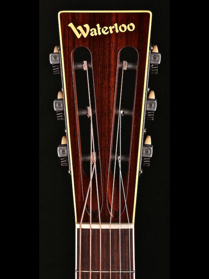 '30s Era 12-Fret Deluxe with Cherry and Spruce